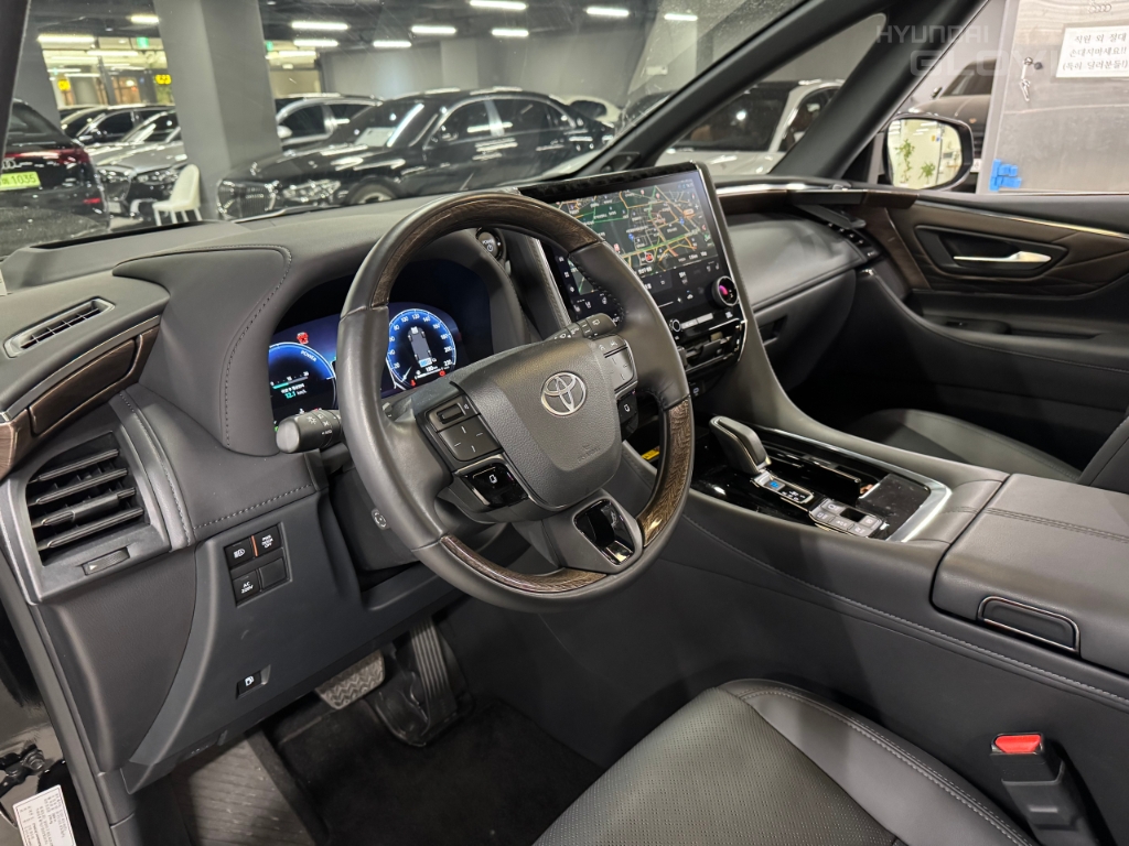 TOYOTA Alphard (4th Generation) 2.5 HEV AWD