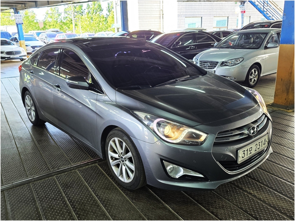 HYUNDAI I40 Saloon 1.7 VGT
