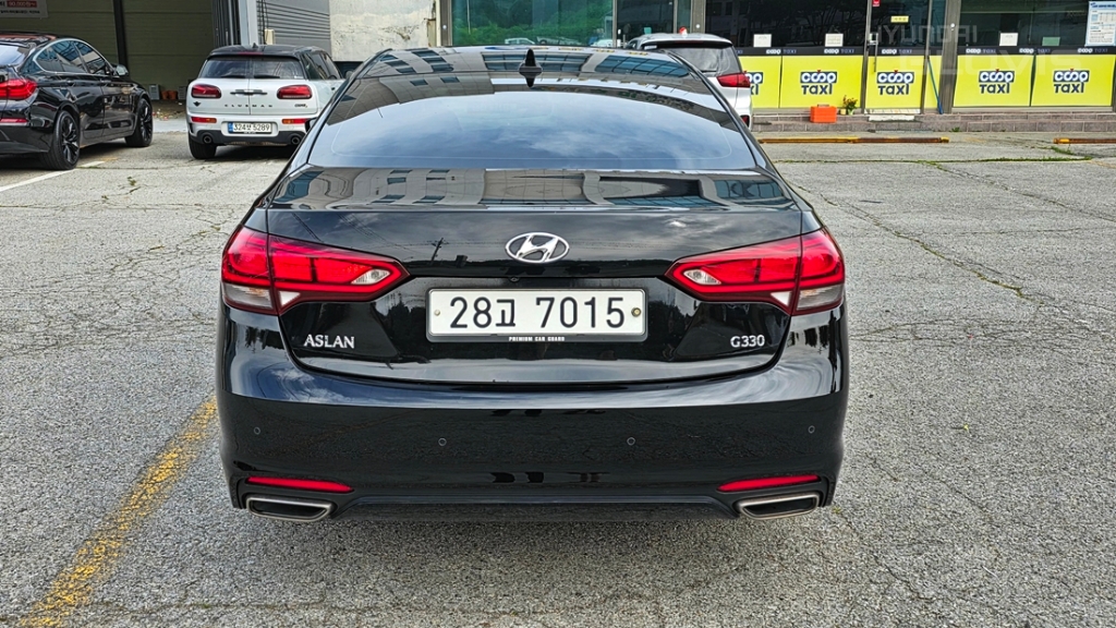 HYUNDAI Aslan G330