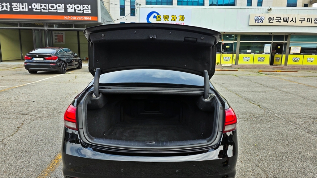 HYUNDAI Aslan G330