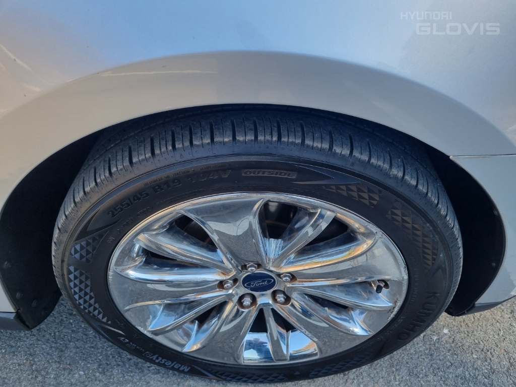 FORD Taurus (6th Generation) 3.5