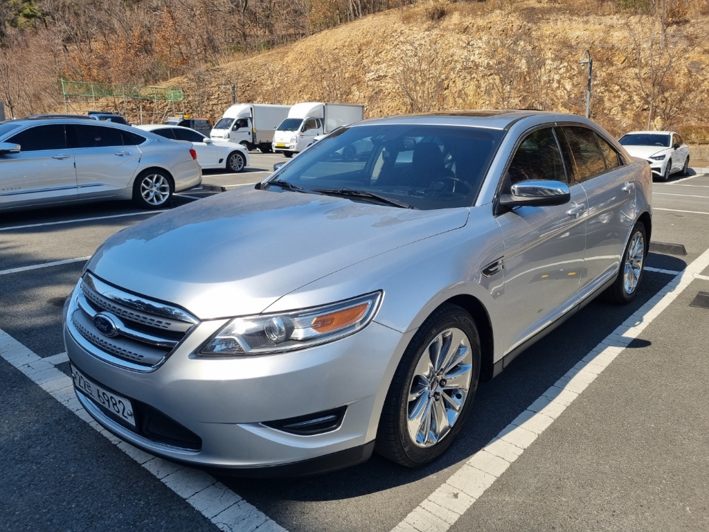 FORD Taurus (6th Generation) 3.5
