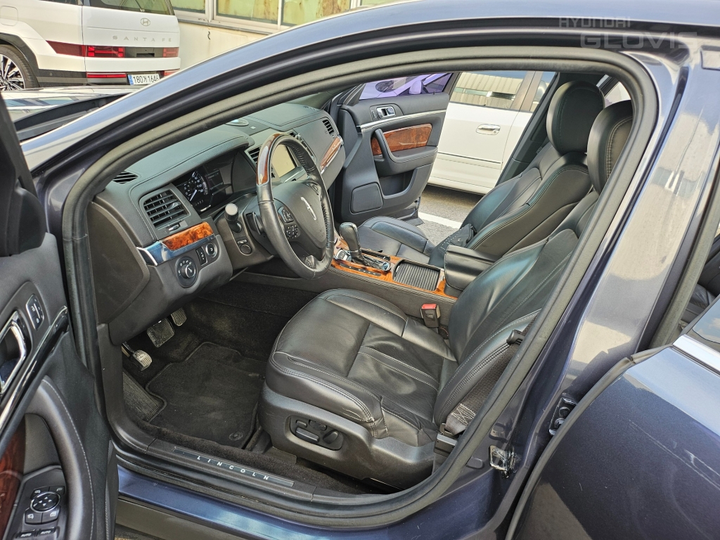 LINCOLN New MKS 3.7 FWD