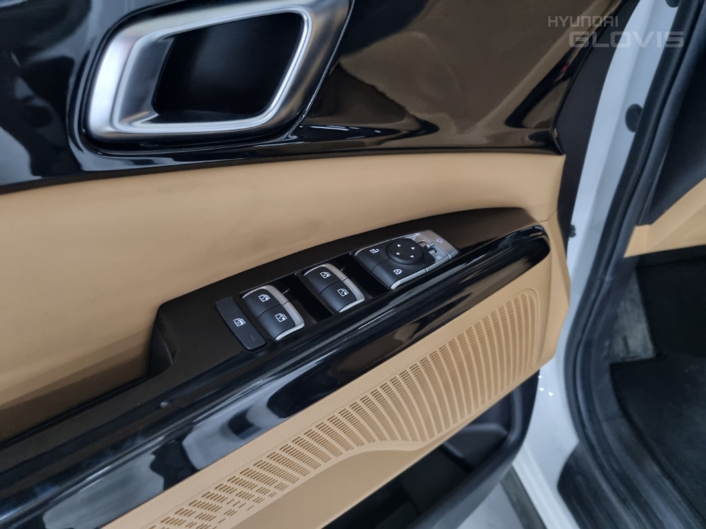 KIA New Carnival Limousine 7-Seater Diesel