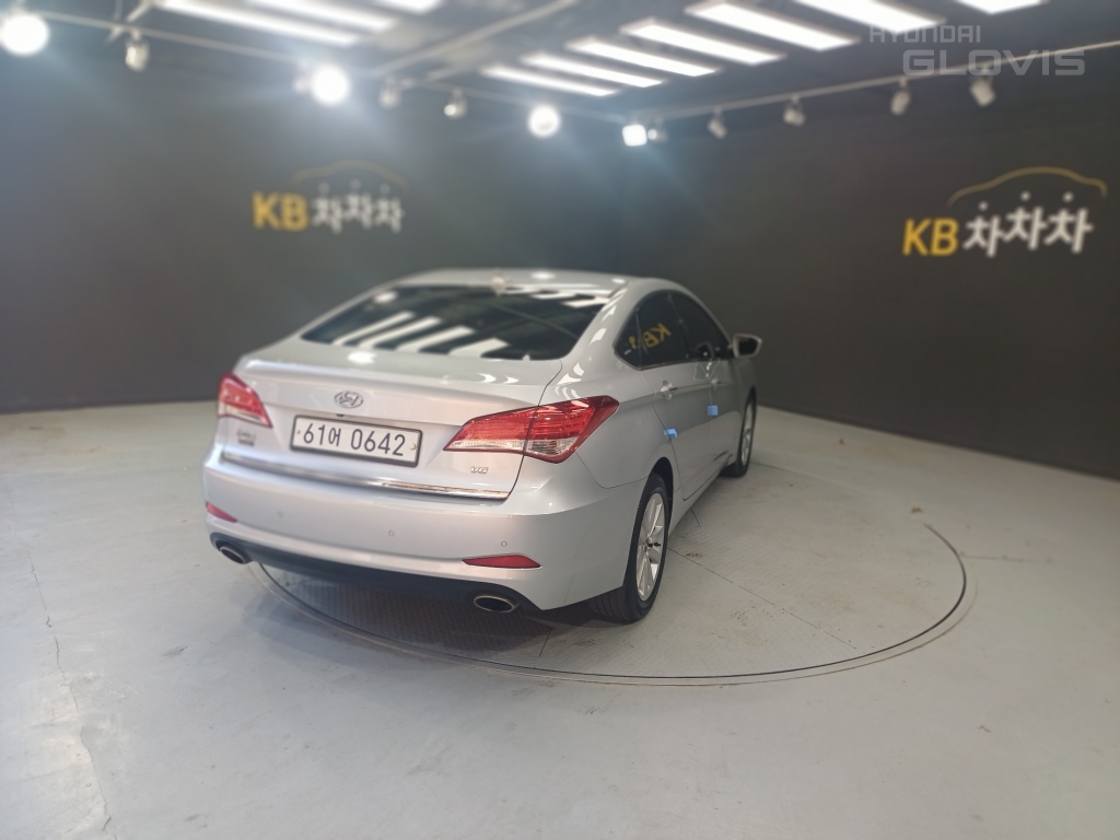 HYUNDAI I40 Saloon 1.7 VGT