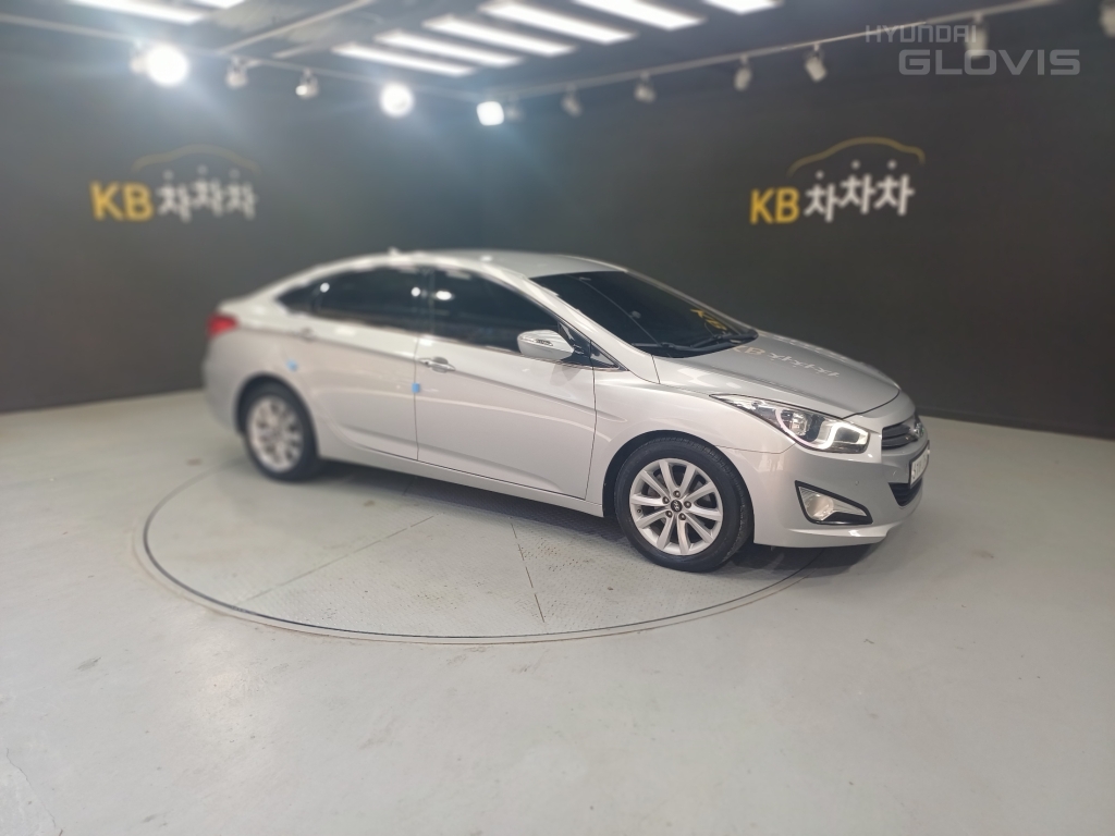 HYUNDAI I40 Saloon 1.7 VGT