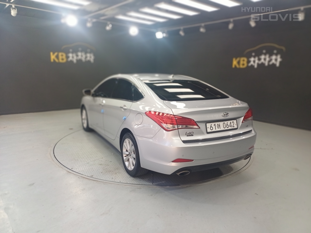 HYUNDAI I40 Saloon 1.7 VGT