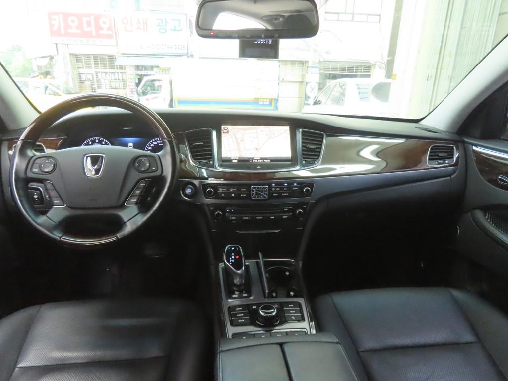 HYUNDAI Ecuus (New Model) VS380