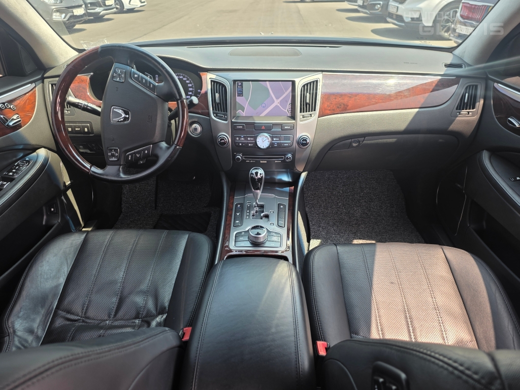 HYUNDAI Ecuus (New Model) VS380