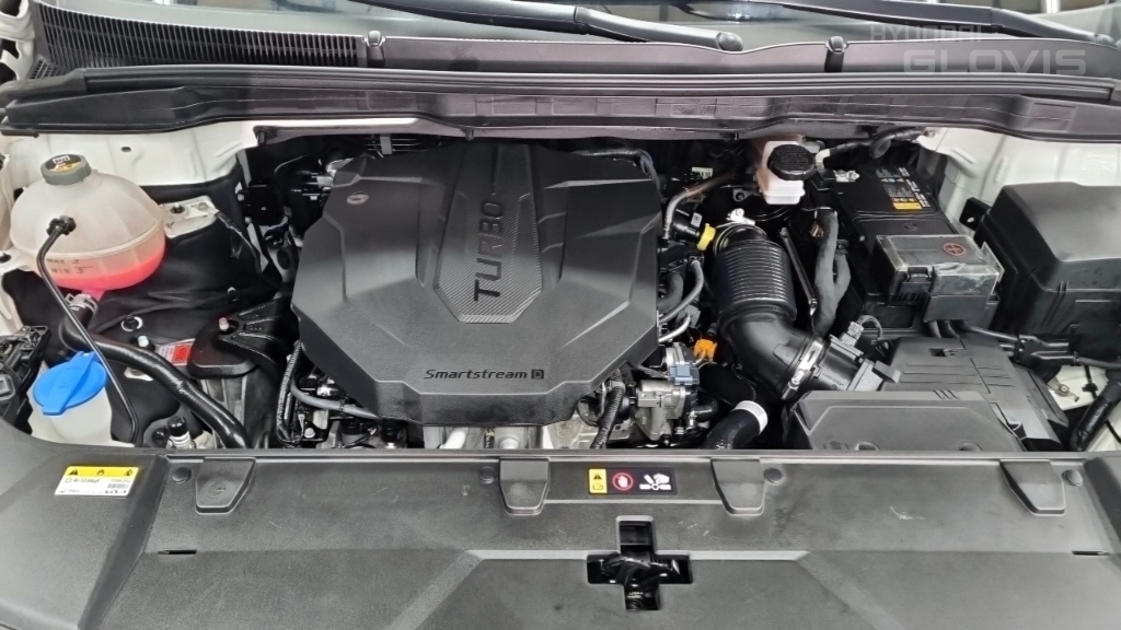 KIA New Carnival 9-Seater Diesel