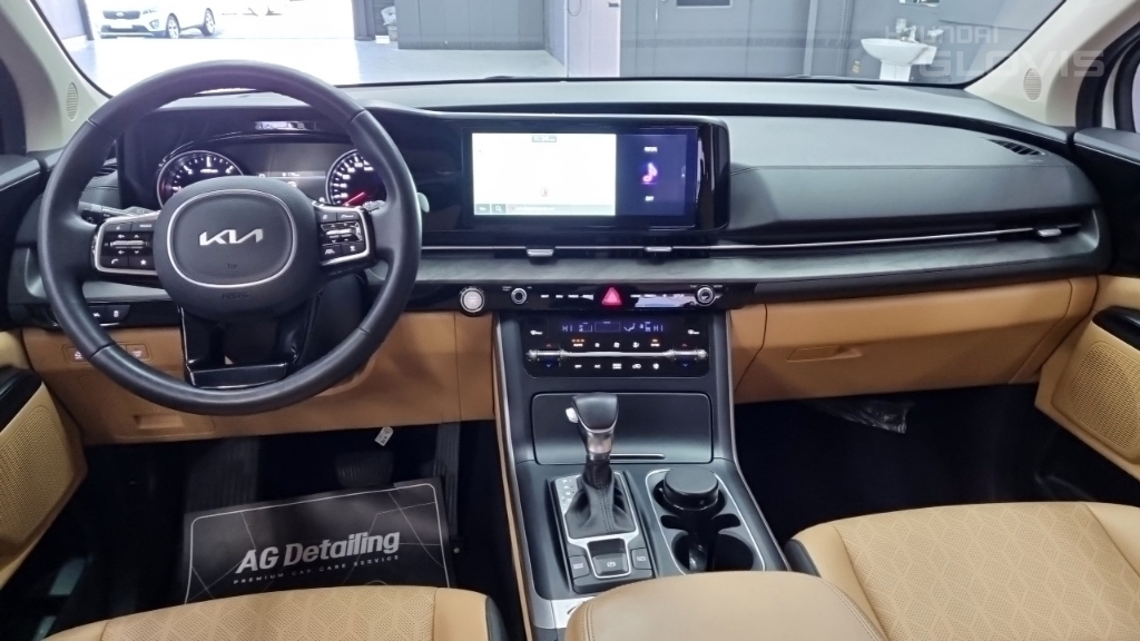 KIA New Carnival 9-Seater Diesel