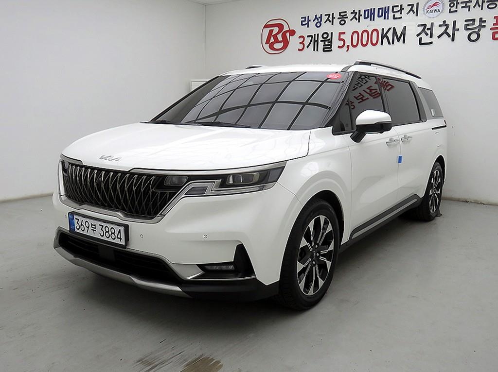 KIA New Carnival 9-Seater Diesel