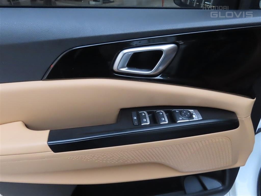 KIA New Carnival 9-Seater Diesel