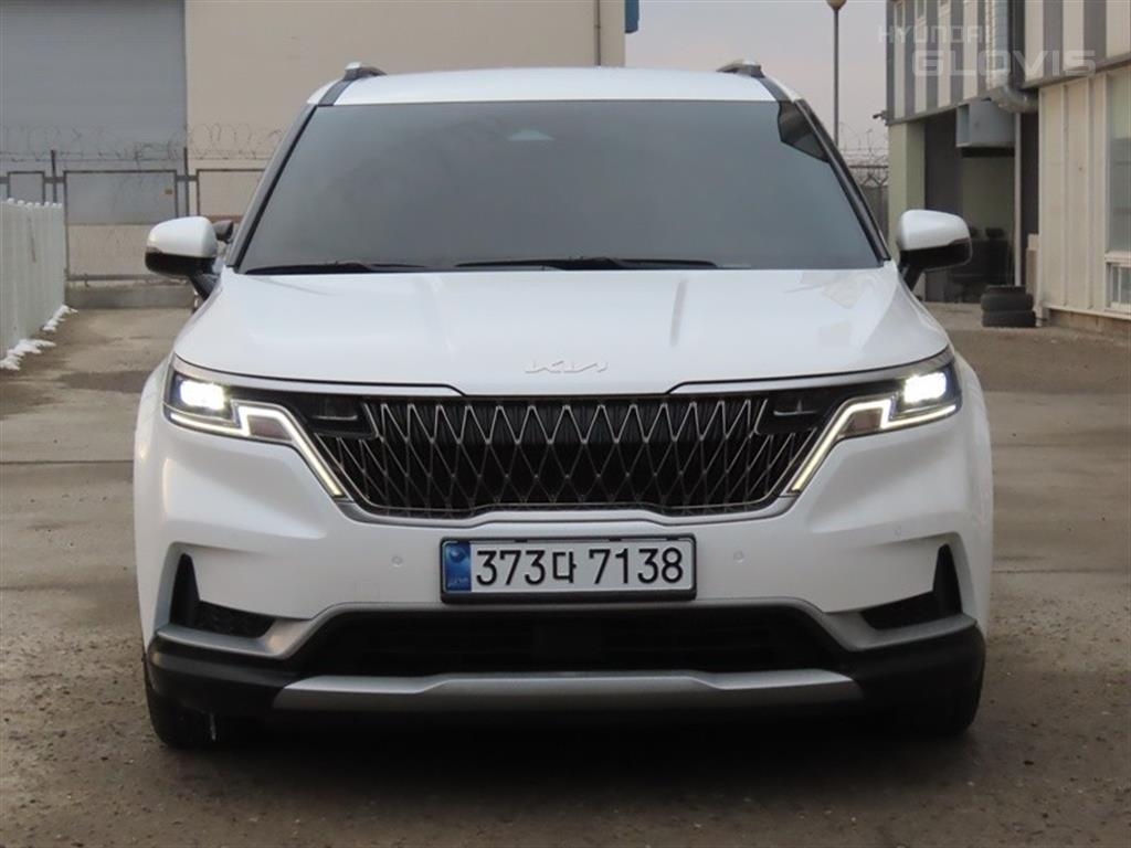 KIA New Carnival 9-Seater Diesel