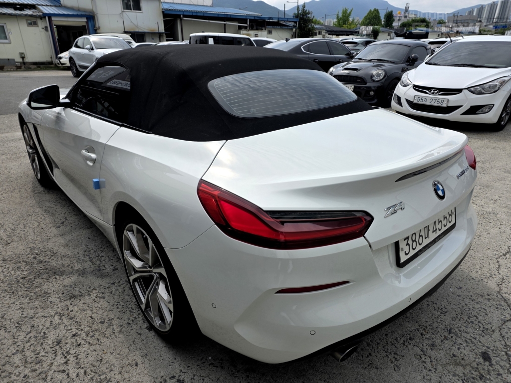 BMW Z4 (3rd Generation) 20i SDrive