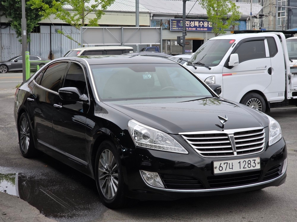 HYUNDAI Ecuus (New Model) VS380