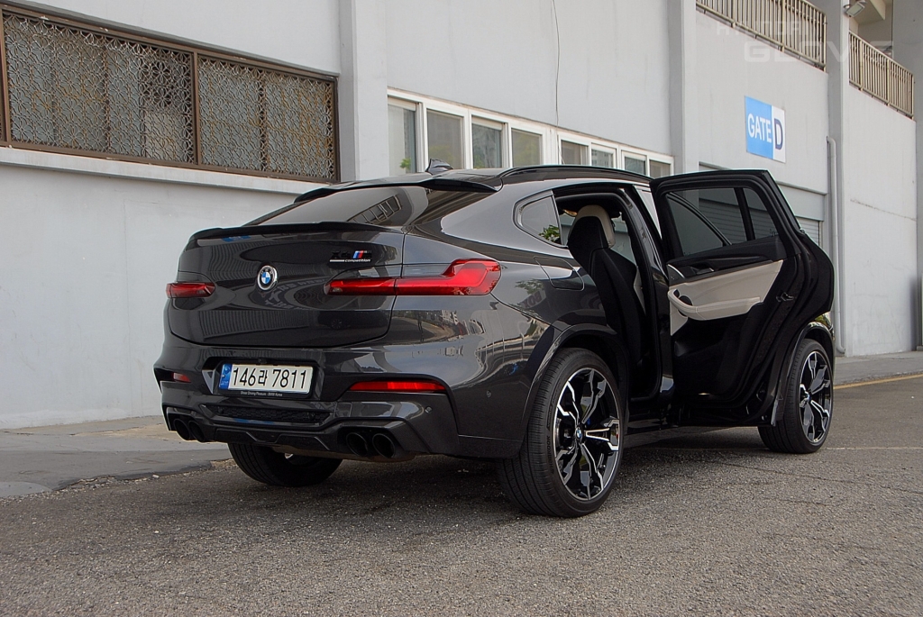 BMW X4M 3.0