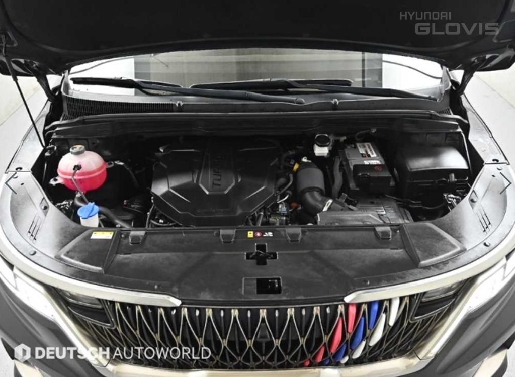 KIA New Carnival 9-Seater Diesel