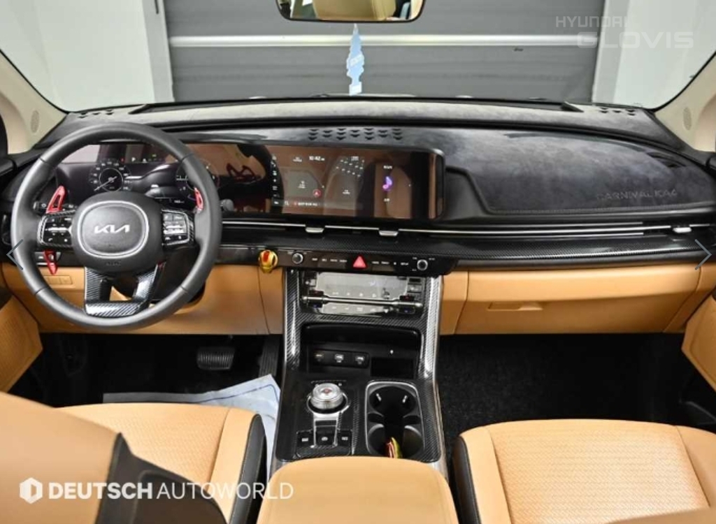 KIA New Carnival 9-Seater Diesel