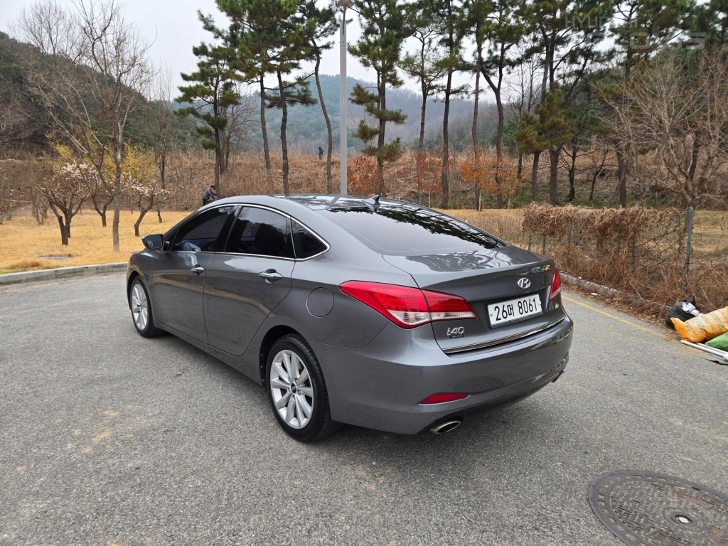 HYUNDAI I40 Saloon 1.7 VGT