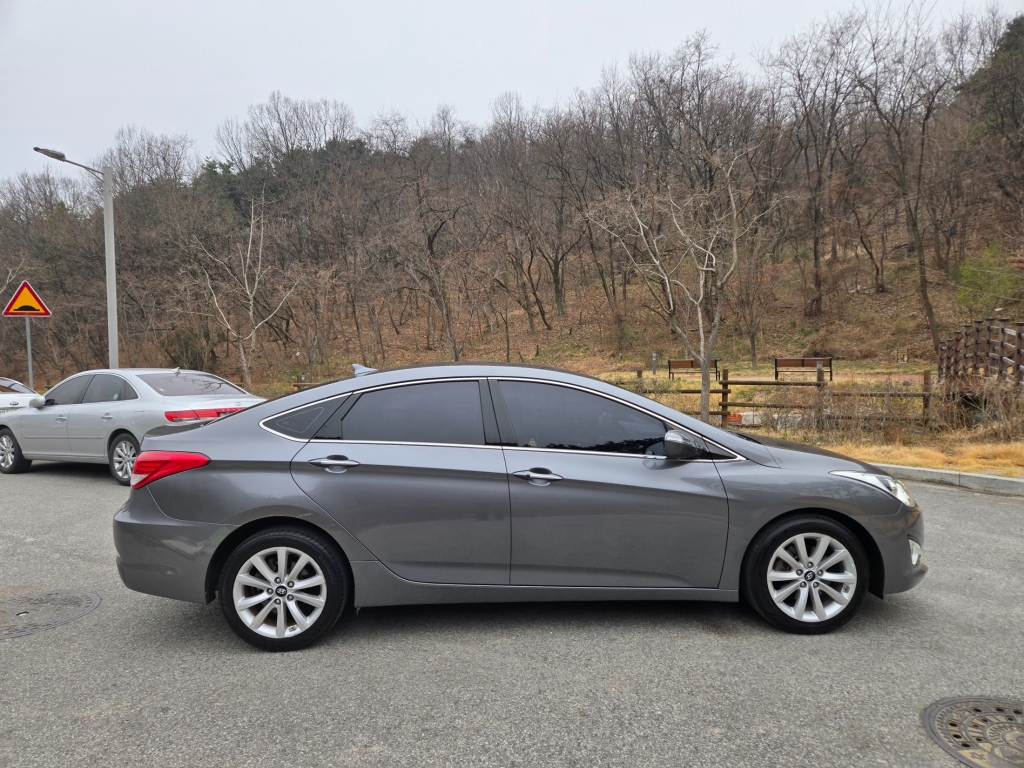 HYUNDAI I40 Saloon 1.7 VGT
