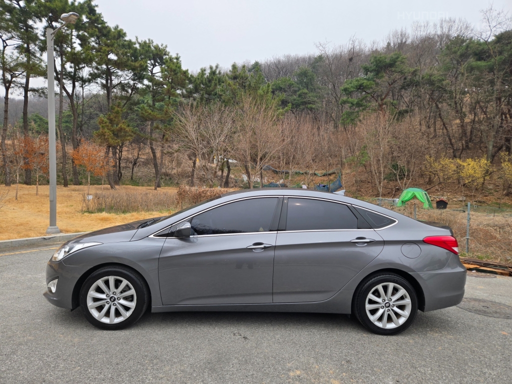 HYUNDAI I40 Saloon 1.7 VGT