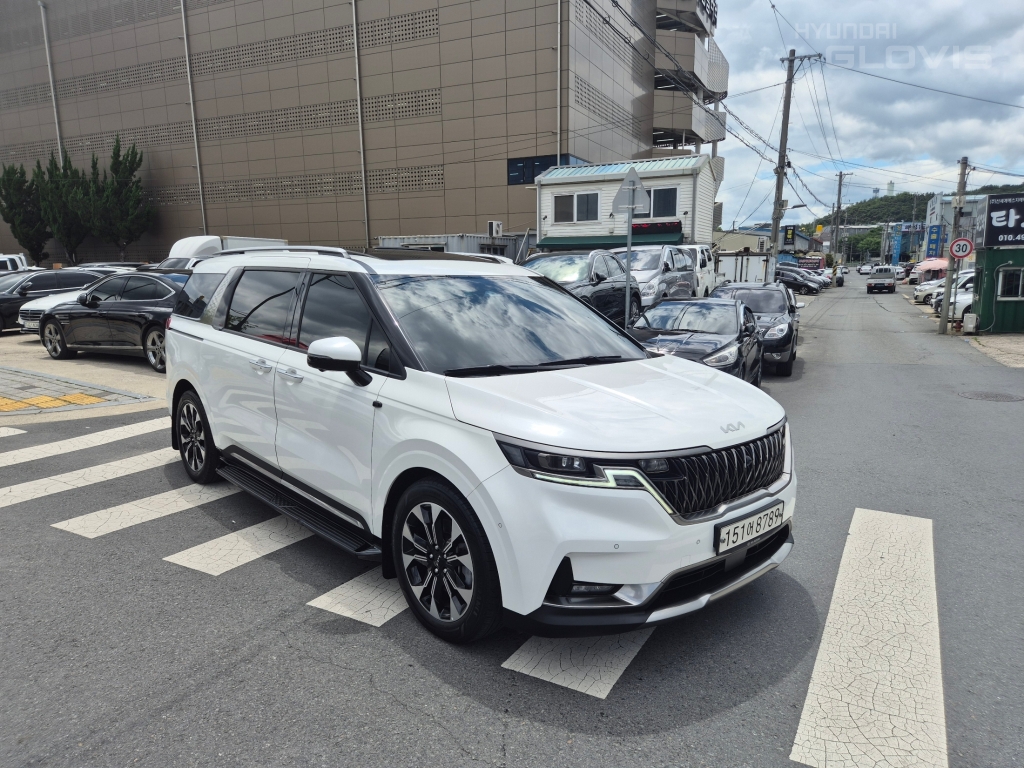 KIA New Carnival Limousine 7-Seater Diesel
