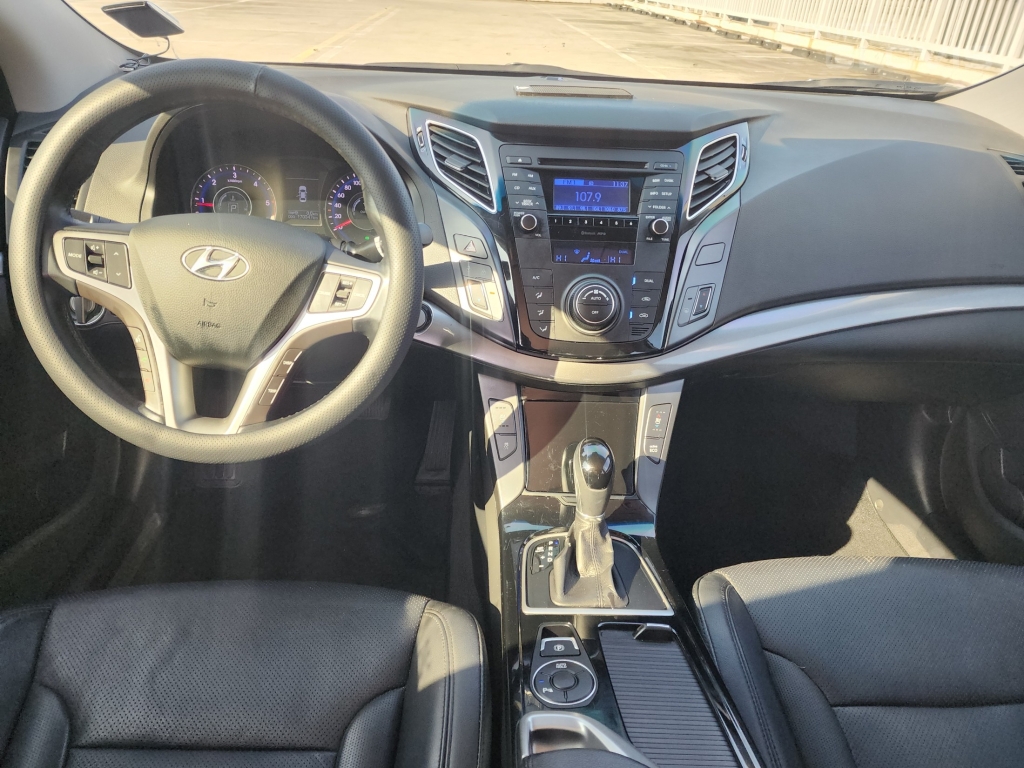 HYUNDAI I40 Saloon 1.7 VGT