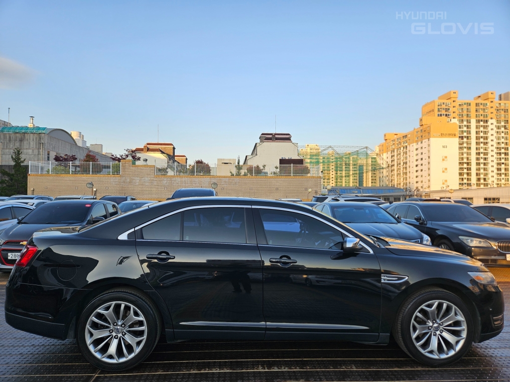 FORD Taurus (6th Generation) 3.5