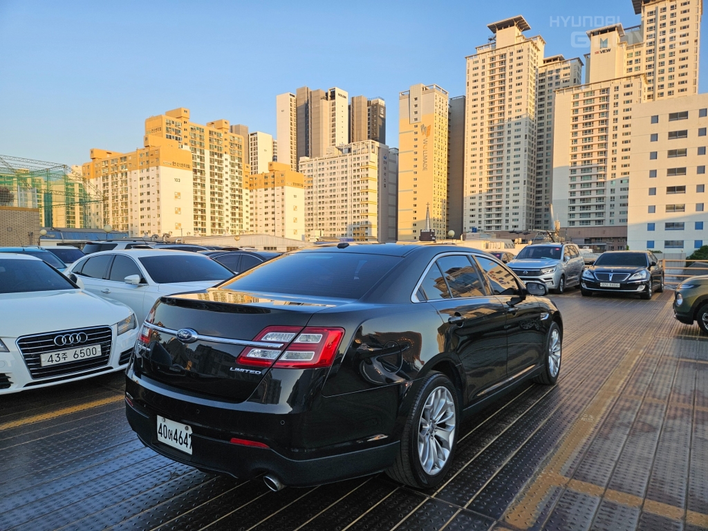 FORD Taurus (6th Generation) 3.5