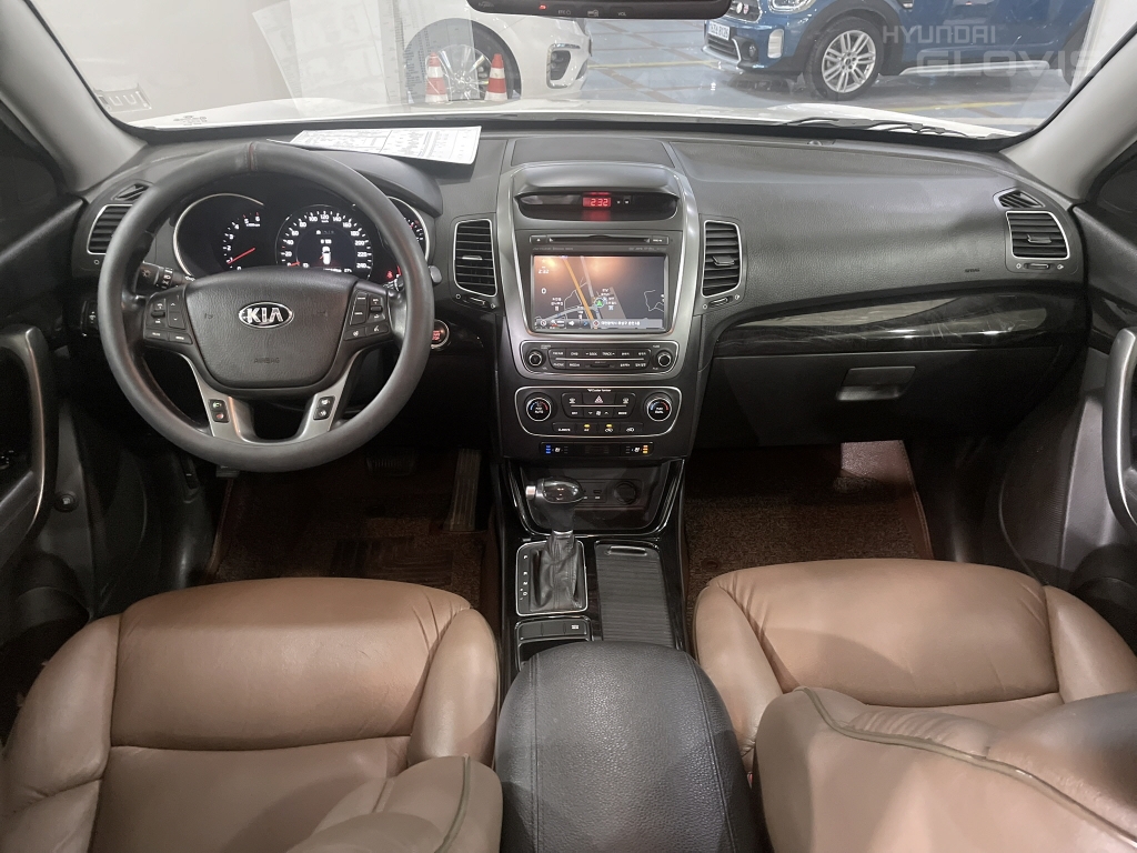 KIA New Sorento R R2.0 2WD
