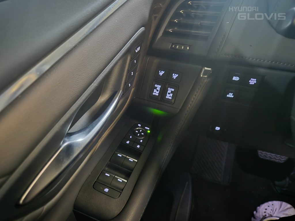 TOYOTA Alphard (4th Generation) 2.5 HEV AWD