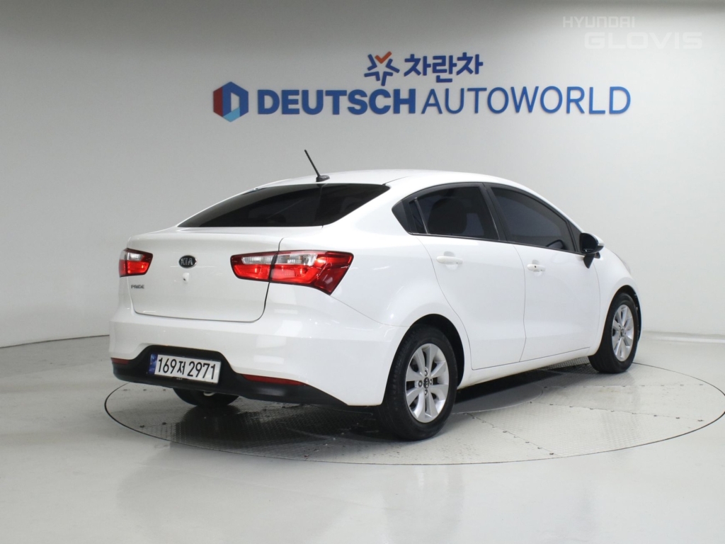 KIA The New Pride 4Door 1.6 GDI