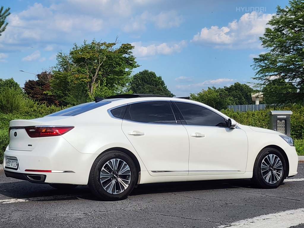 KIA All New K7 Hybrid Noblesse