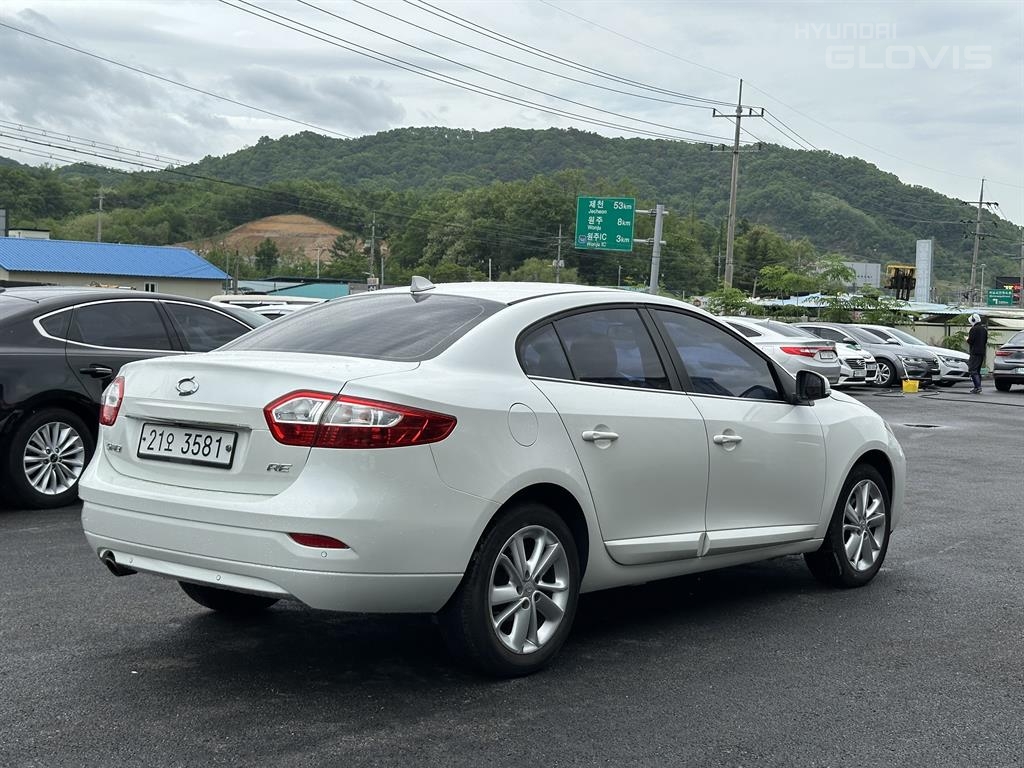 RENAULT(SAMSUNG) New SM3 1.6 RE