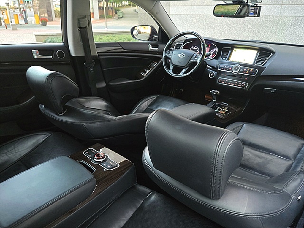 KIA The New K7 2.4 GDI