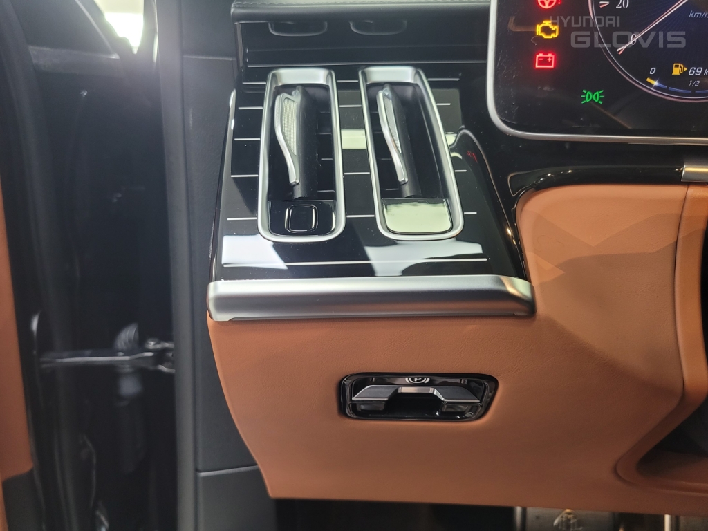 BENZ S-Class (7th Generation) Maybach S580 4matic