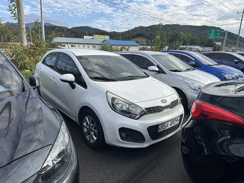 KIA All New Pride 5Door 1.6 GDI