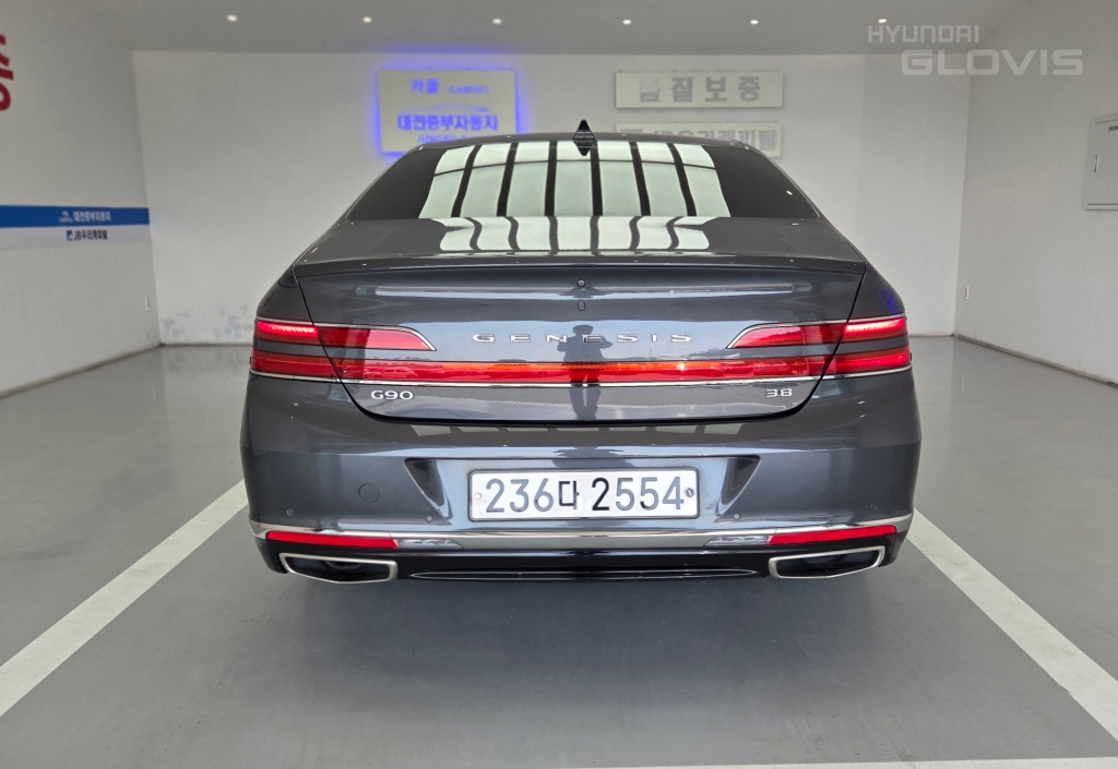 GENESIS G90 3.8