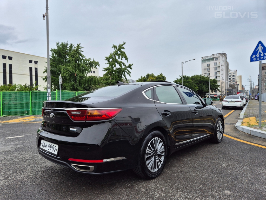KIA All New K7 Hybrid Noblesse