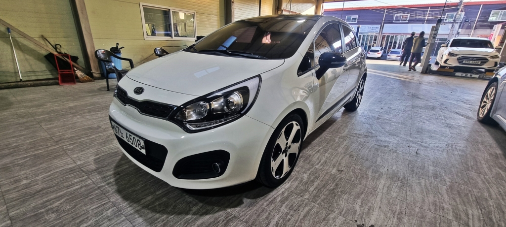 KIA All New Pride 5Door 1.6 GDI