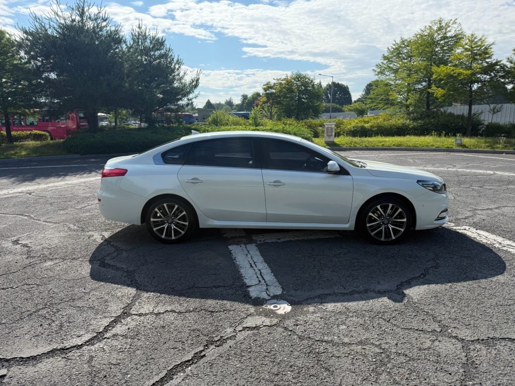 RENAULT(SAMSUNG) New SM7 Nova 2.0 LPe