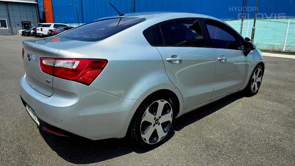 KIA All New Pride 4Door 1.6 GDI