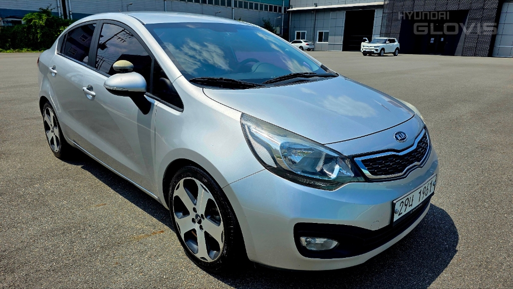 KIA All New Pride 4Door 1.6 GDI