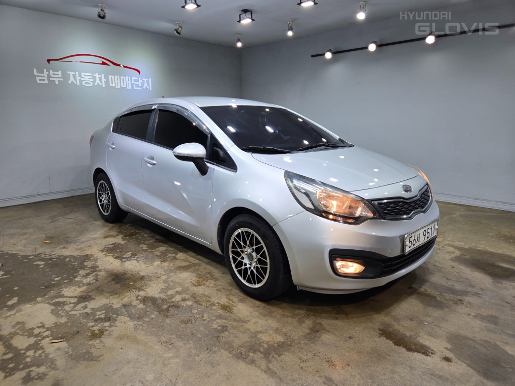KIA All New Pride 4Door 1.4 MPI