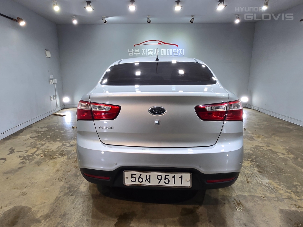 KIA All New Pride 4Door 1.4 MPI