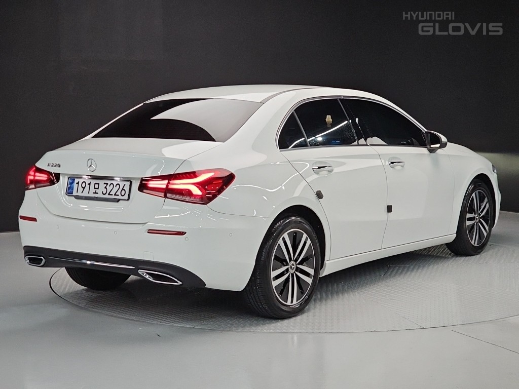 BENZ A-Class (4th Generation) A220 Sedan