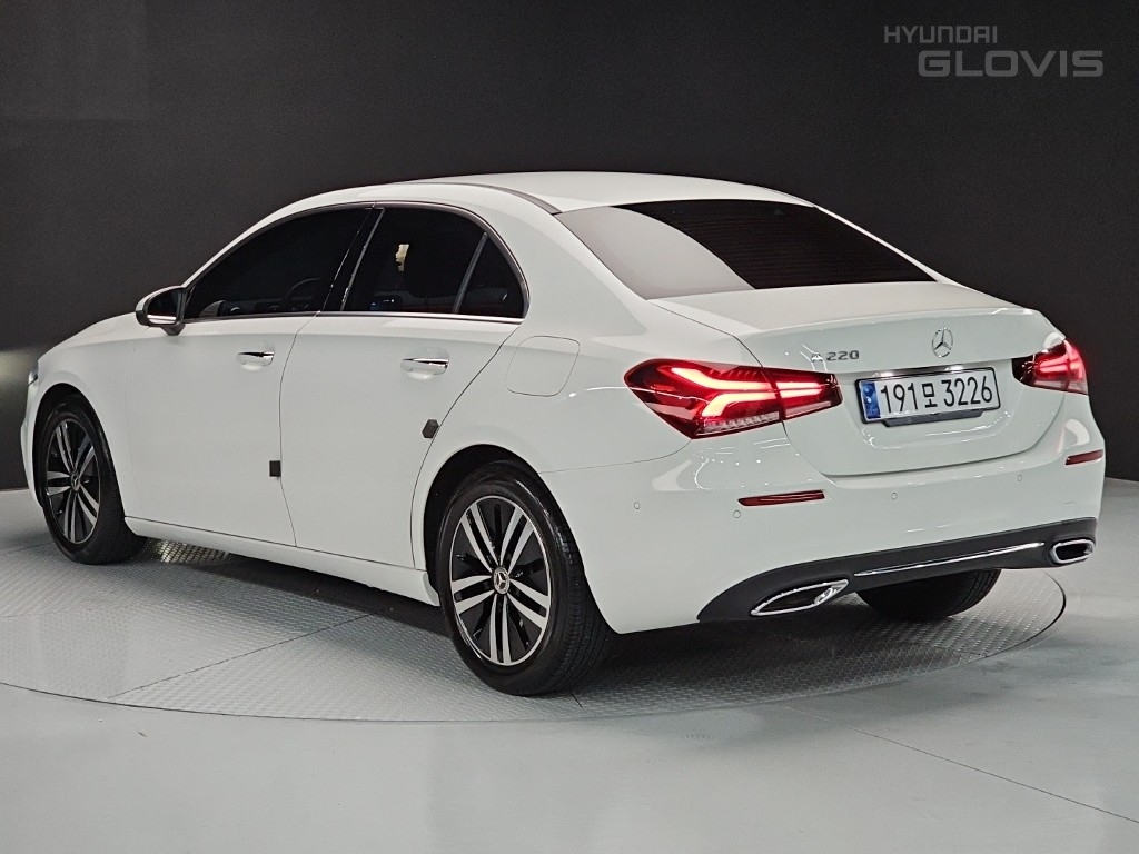 BENZ A-Class (4th Generation) A220 Sedan