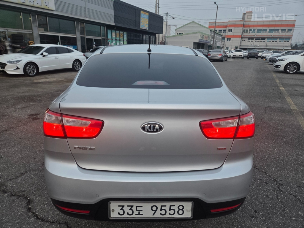 KIA All New Pride 4Door 1.6 GDI