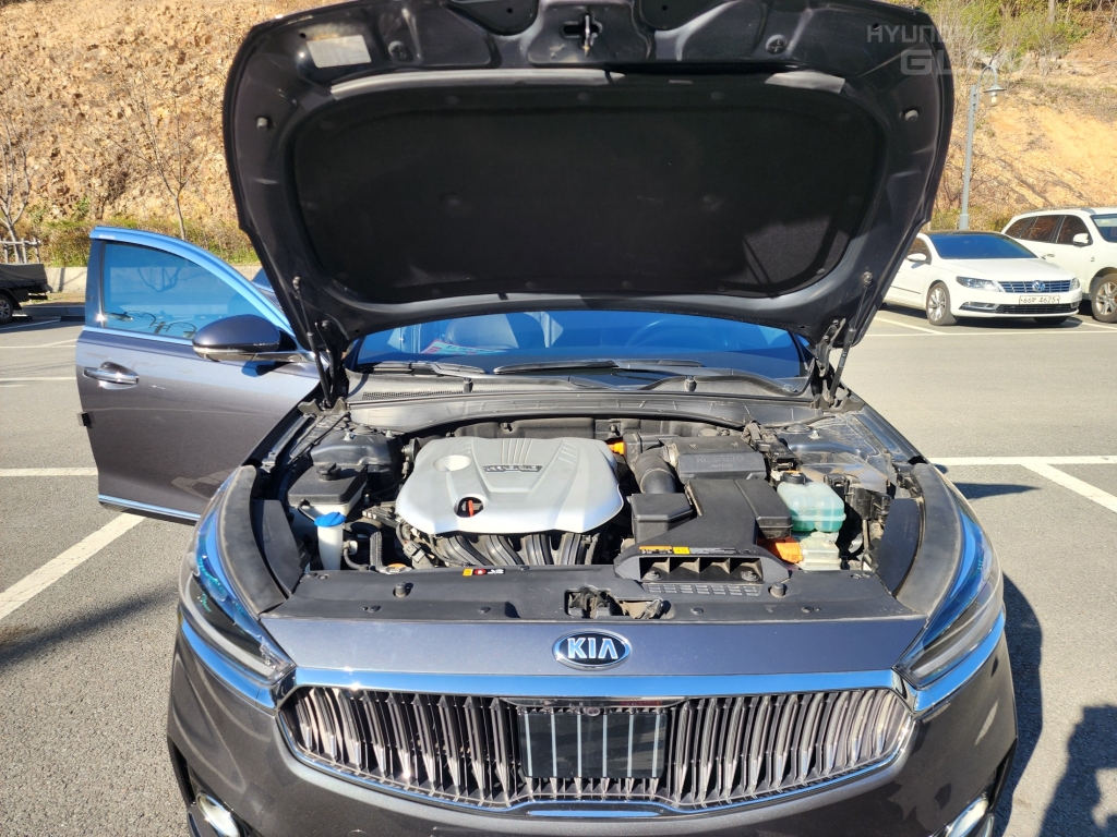 KIA All New K7 Hybrid Prestige